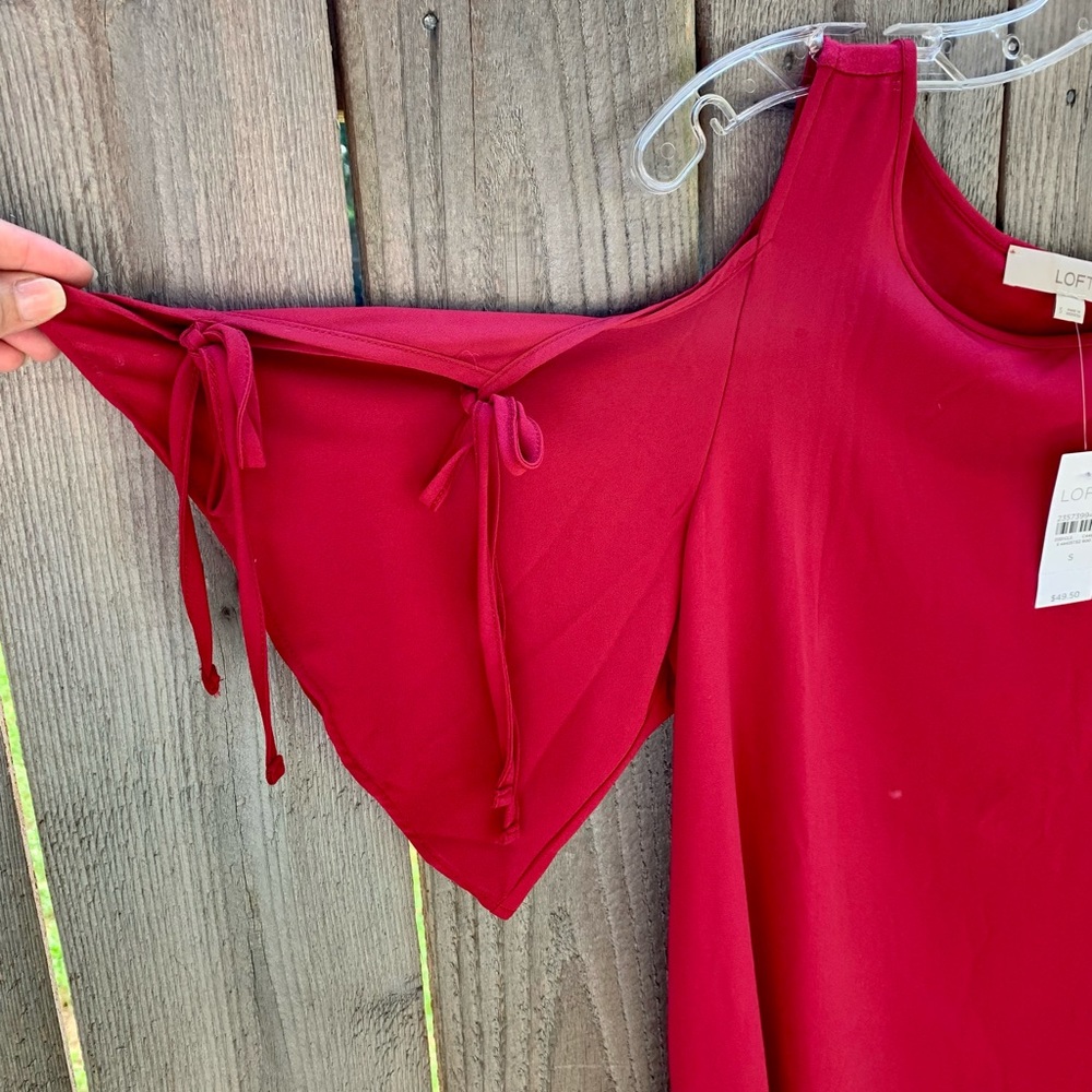 Ann Taylor LOFT Red Cold Shoulder Knot Sleeve Top